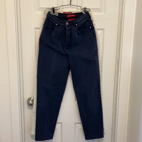 2 for 1!! Vintage Gloria Vanderbilt jeans - Picture 2 of 7